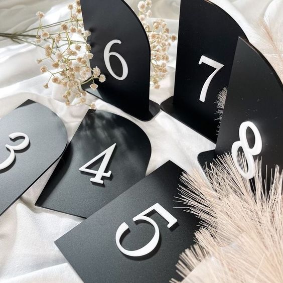 Brojevi za stolove za venčanja i proslave pleksiglas Brojevi za stolove za venčanja i proslave pleksiglas