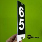 Broj za kuću od klirita uspravni