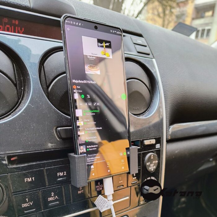 nosac-telefona-za-auto