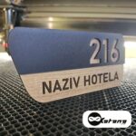 Oznake za vrata hotela sa nazivom ili logotipom